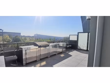 appartement en duplex 4 pieces.