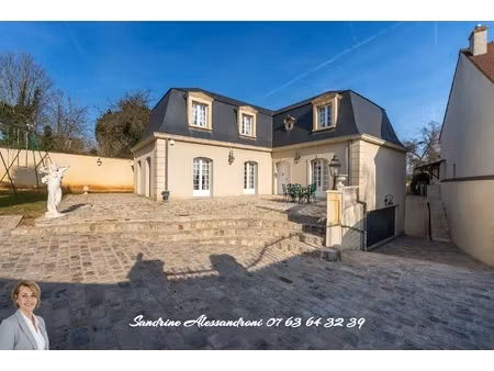 maison 7 pièces - 190 m²