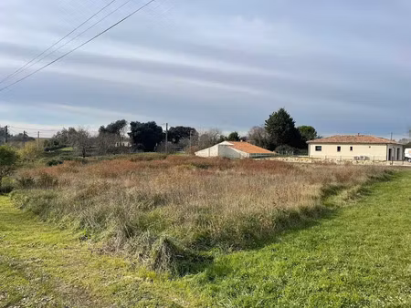 vente terrain 1183 m² à pons (17800)  33 000 €