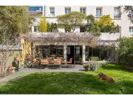 maison de luxe à vendre dans le quartier georges brassens