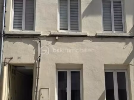 immeuble 12 pièces 215 m²