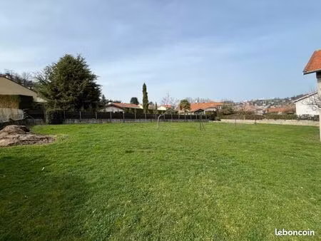 terrain 782 m² saint priest en jarez