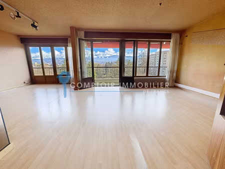 appartement 5pièce(s) 3chambre(s) 108 m² échirolles (38130)