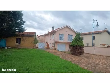 maison 114 m² sur 2000 m² de terrain – montverdun