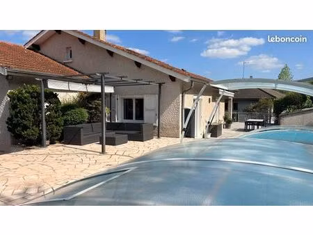 maison individuelle 6 pièces avec piscine