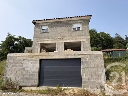 villa 5 pièces 250 m²