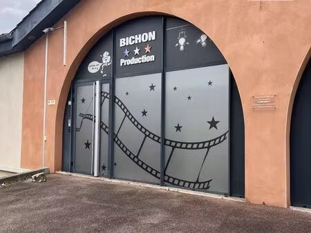 boutique 187 m² feurs