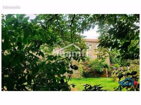 propriété 8 pièces 140 m²