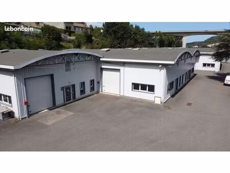 local 154 m² pont-salomon