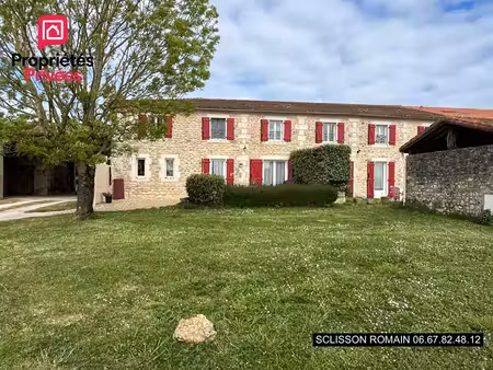 charentaise de 4 logements individuels - 3 chambres chacun - 345 m2 -