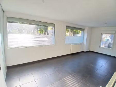 location appartement 2 pièces 42 m² à bourgoin-jallieu (38300)