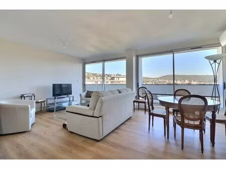 appartement t5 - dernier etage europe