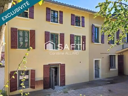 immeuble ( ancien hôtel ) à renover