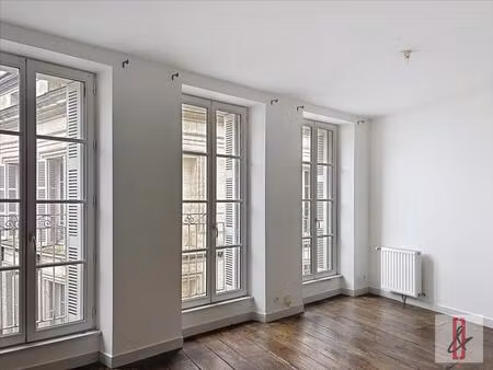 angoulême - palais de justice - beau studio