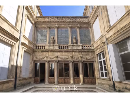 appartement de caractere - hotel particulier du xviie siècle