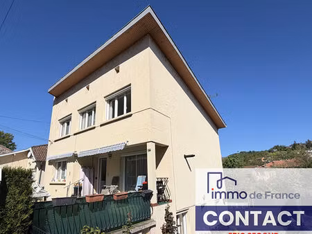 centre-ville- grande maison familiale avec studio.