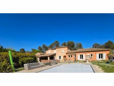 grande propriété 5 chambres très fort potentiel