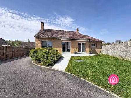 maison plain pied avec ses dépendances