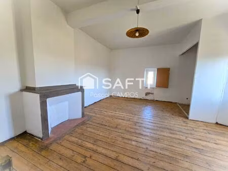 maison de ville avec terrasse et petit jardin