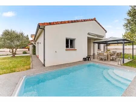 [exclu] villa de 125m² - 4 ch - piscine/jacuzzi - métro c
