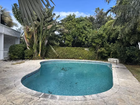 location maison 6 pièces 167 m² à saint-pierre (97410)