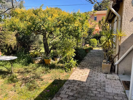 vente maison 5 pièces 130 m² six-fours-les-plages (83140)