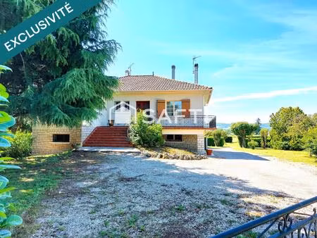 propriété avec dépendance et grand terrain