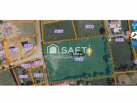 tres grand terrain constructible