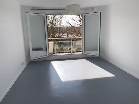 appartement elancourt 2 pièce(s) 47 m2