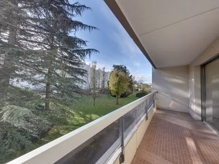 exclusivite - métro cuire - 43 rue pasteur - t1 avec balcon de 10m²