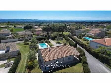 en exclusivite - plain pied - 4 chambres - piscine - panneaux solaire