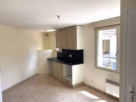 exclusivite - 2 pieces logement anah avec parking - villepreux village