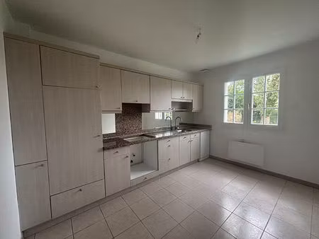 location maison 4 pièces  95.64m²  coubert