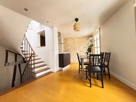 location meublée duplex 3 pièces 49 m² à saint-germain-en-laye (78100)  1 720 €