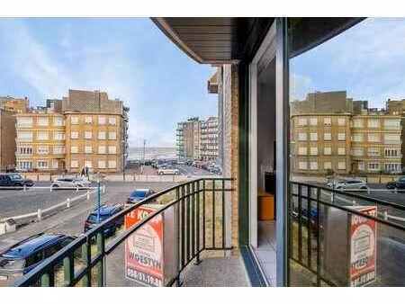 spacieux appartement de deux chambres à coucher à vendre ...