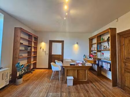 cabinet (para-)médical / bureau avec parking à aubel