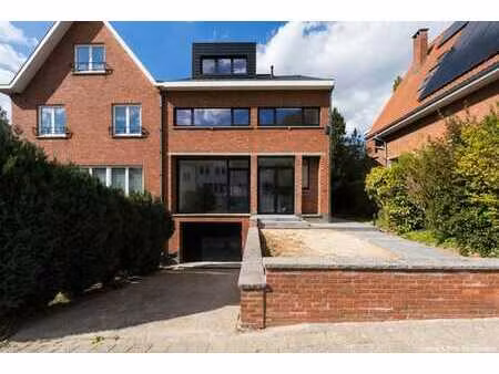 entre le parc de la woluwe et la place dumon (stockel)