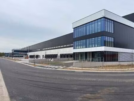 unité à louer dans un parc industriel à herstal