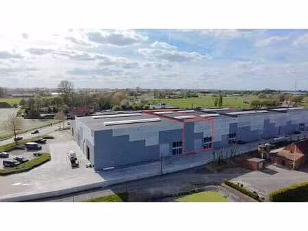 entrepôt d'environ 533 m² à proximité du ring de roeselare