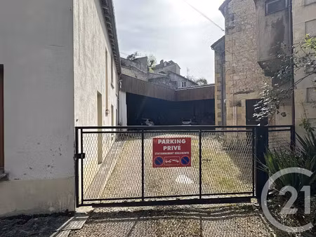 location parking à nevers (58000)  35 €