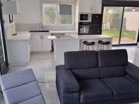 location meublée maison 4 pièces 92 m² à monts (37260)  1 290 €