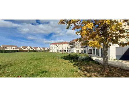 location locaux professionnels 1 pièce 23.74 m² à toussus-le-noble (78117)  368 €