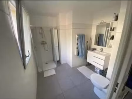 location appartement 1 pièce 26 m² à nice (06000)