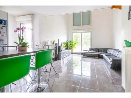 appartement duplex de 4 pièces de 81 m² à stains