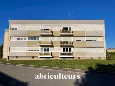 immeuble de rapport - 14 appartements t4 avec caves et places de parking- cognac