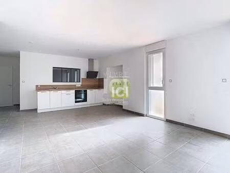 vente appartement 3 pièces à saint-andré-de-la-marche (49450) : à vendre 3 pièces / 65m² s