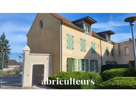 t3 en rez-de-jardin : terrasse  jardin privatif et belle vue sur bassin & pigeonnier –...