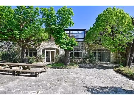 propriété de prestige avec grand terrain arboré