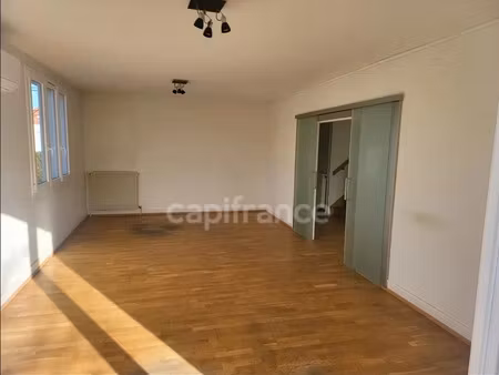 location locaux professionnels 7 pièces 211 m² à essey-lès-nancy (54270)  1 550 €