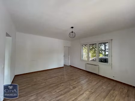 appartement à louer 2 pièces 49.79 m² - fréjus (83) - 695€